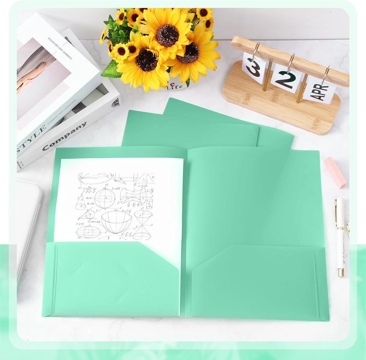 Gueevin 200 Pcs Two Pocket Folders Bulk Plastic File Folder with 2 Pockets Letter Size Paper Heavy Duty Durable Portfolios Case for Home Office School Business 11.61 x 9.45 Inch (Bright Green)