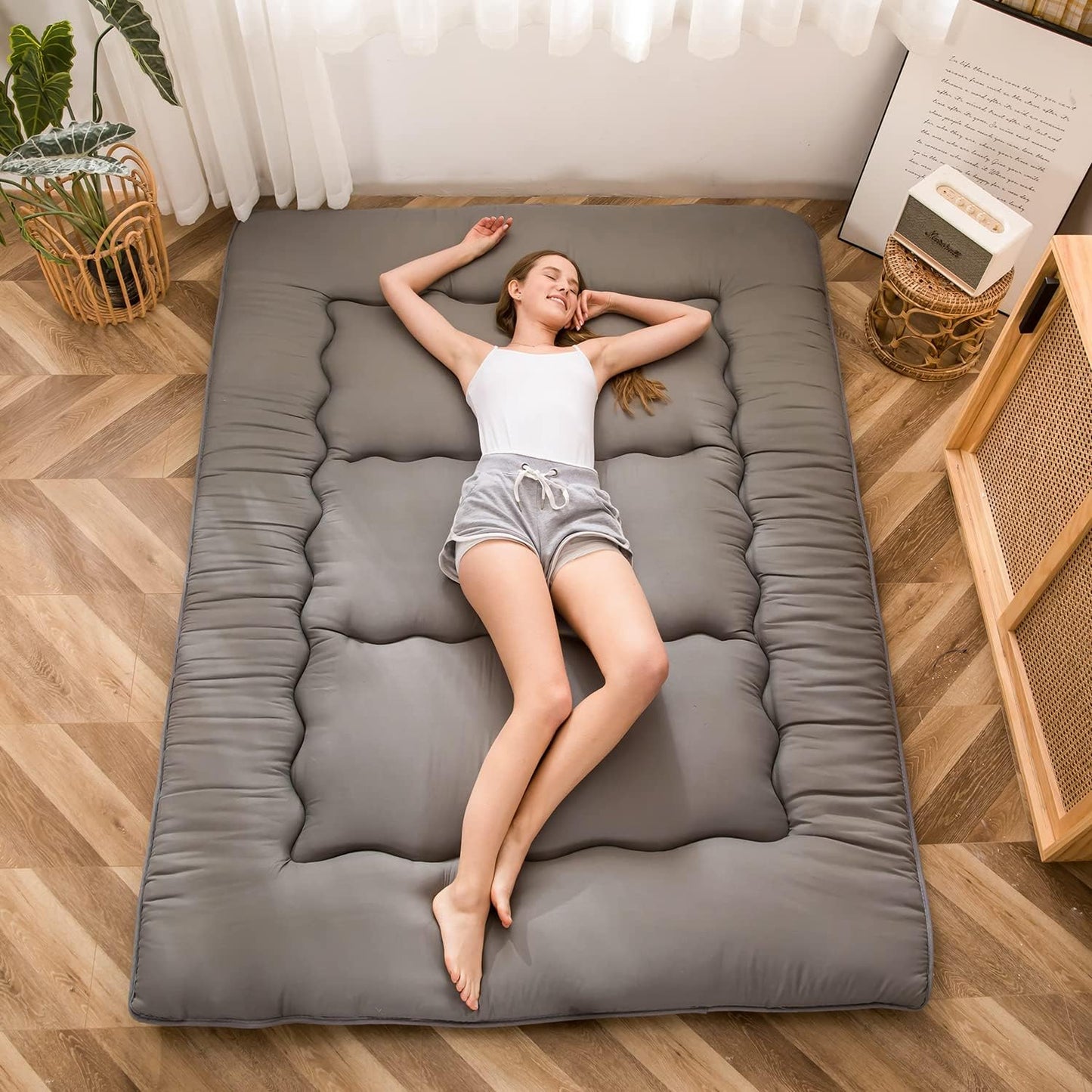 MAXYOYO Japanese Floor Mattress Futon Mattress, Thicken Tatami Mat Sleeping Pad Foldable Roll Up Mat for Boys Girls Dormitory Kids Floor Bed, Charcoal Grey, Twin