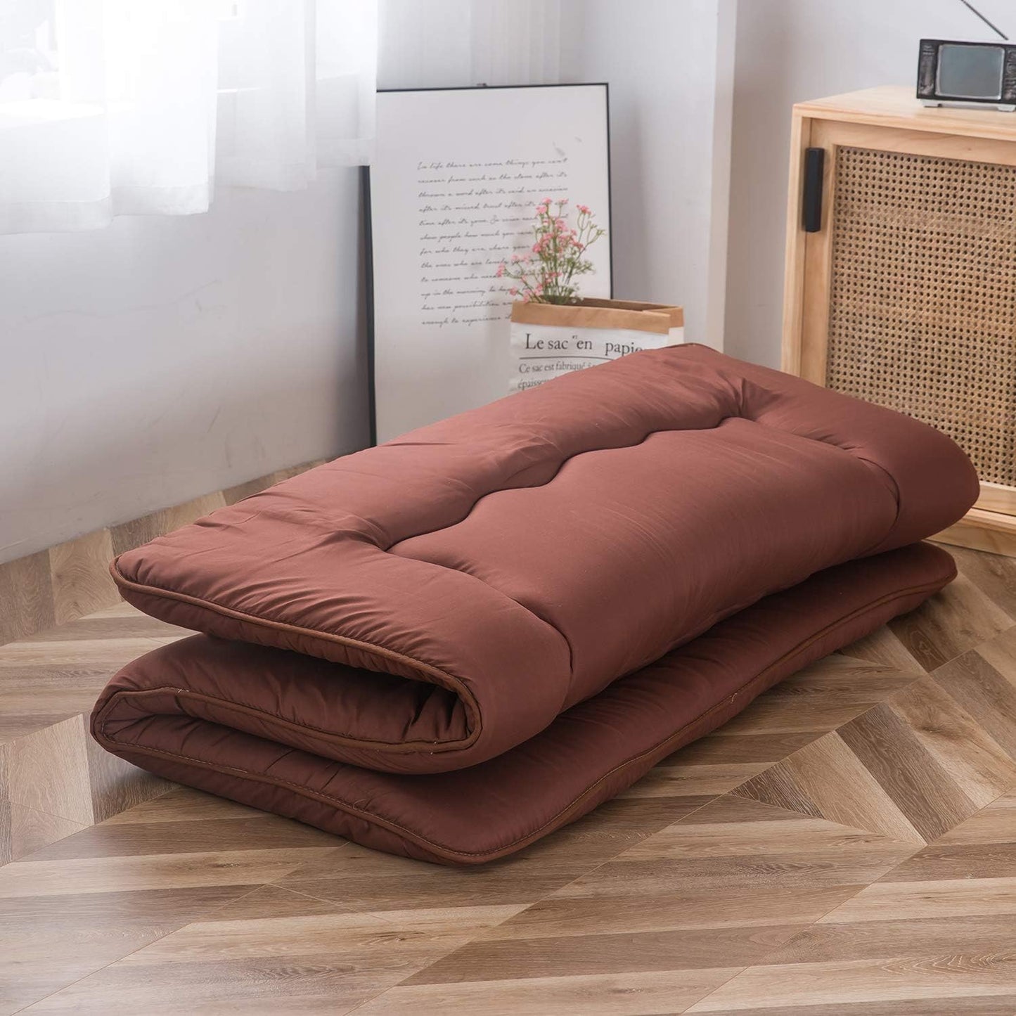 MAXYOYO Japanese Floor Mattress Futon Mattress, Thicken Tatami Mat Sleeping Pad Foldable Roll Up Mattress Boys Girls Dormitory Mattress Pad Floor Lounger Bed, Coffee, Queen