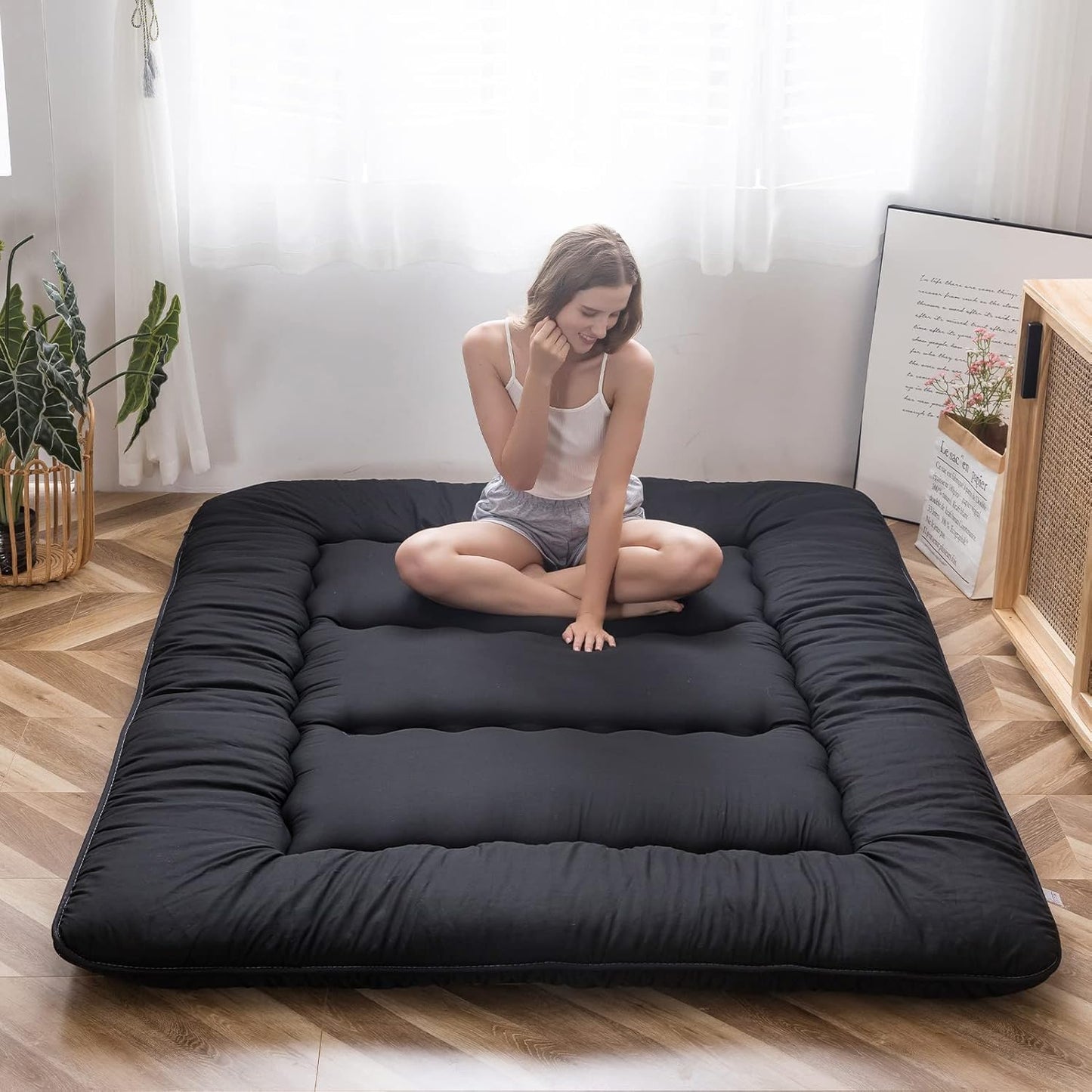 MAXYOYO Japanese Floor Mattress Futon Mattress, 4" Thicken Tatami Mat Sleeping Pad Foldable Roll Up Mat Boys Girls Dormitory Pad Kids Floor Lounger Pillow Bed, Black, Twin Size