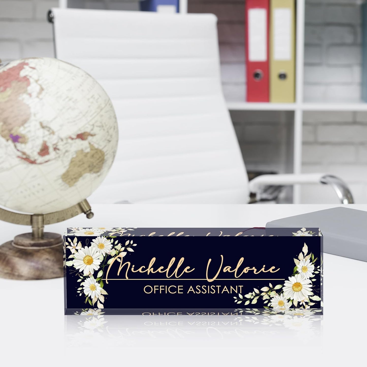 Office Desk Name Plate Personalized, Custom Name Plates for Desks, Name Plate Personalized for Office, Employee Appreciation Gifts (Daisy)