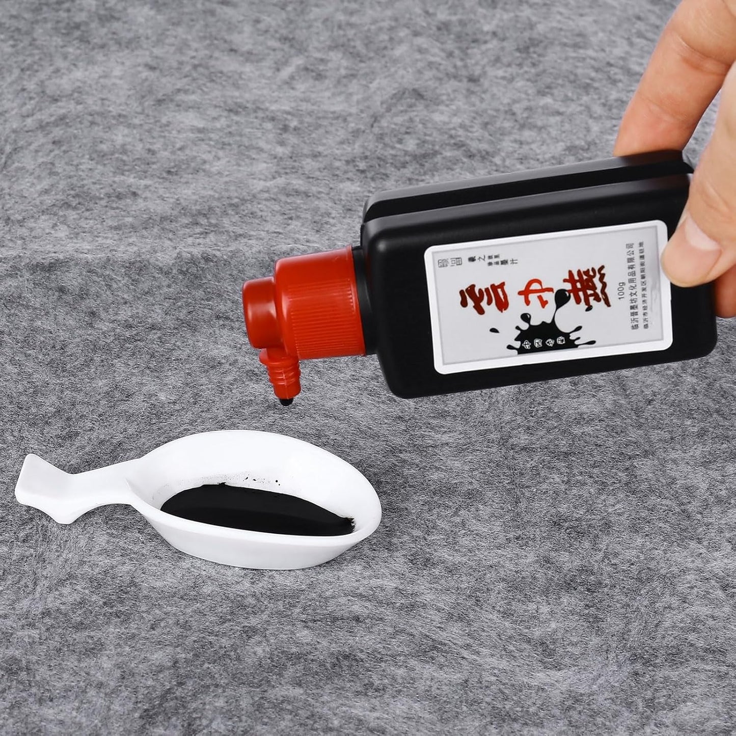 MEGREZ Chinese Calligraphy Ink, Yun Zhong Yan Black Liquid Ink Sumi Ink for Beginners Writing and Drawing, Chinese Japanese Calligraphy Ink, 250ml(8.8 OZ)